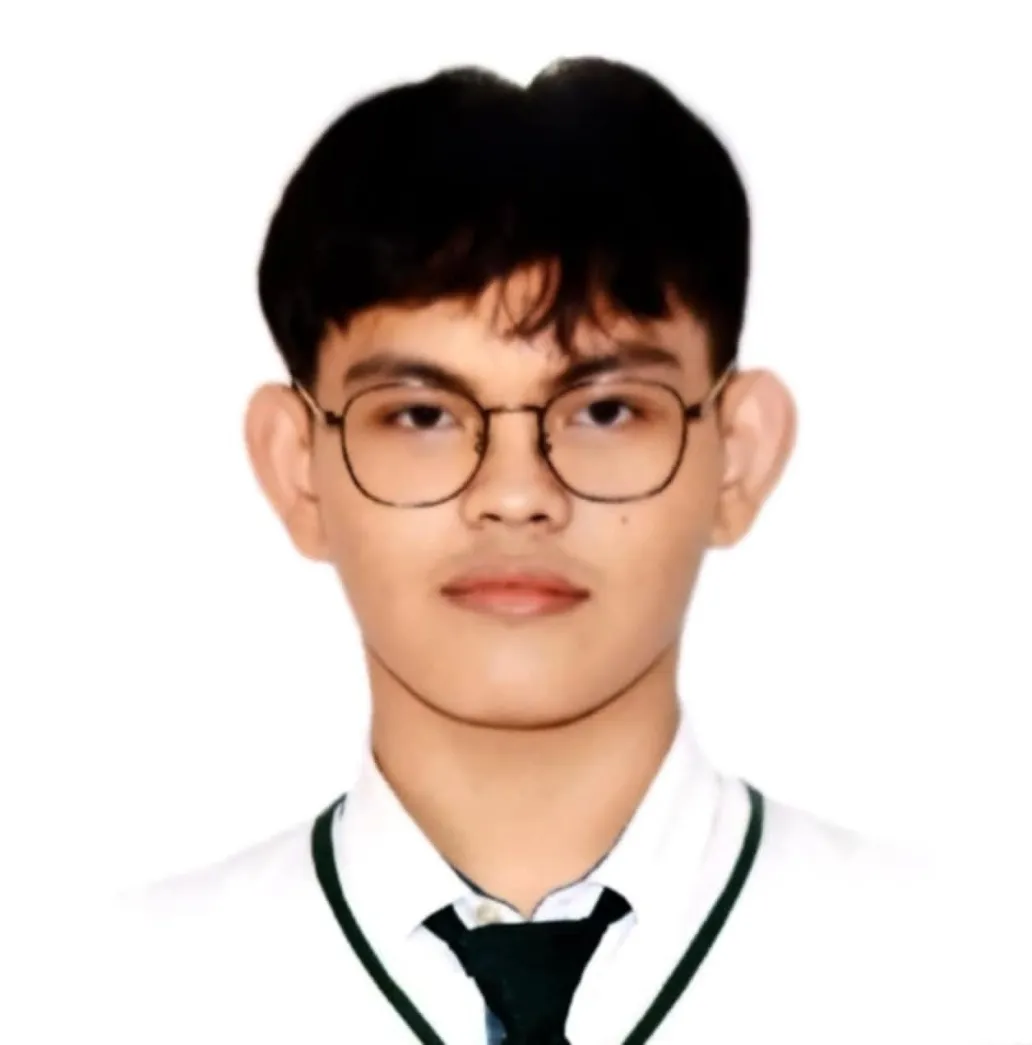 Jules Barcena headshot